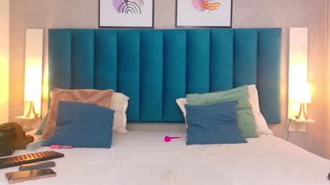   online show from 25, 2, 2025