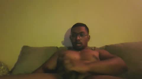 Snapshot of chennaibull1011 chatting on 5, 5, 2026 chennaibull1011 online show from 5, 5, 2026