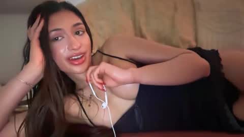 cherliecarmen online show from 25, 9, 2025