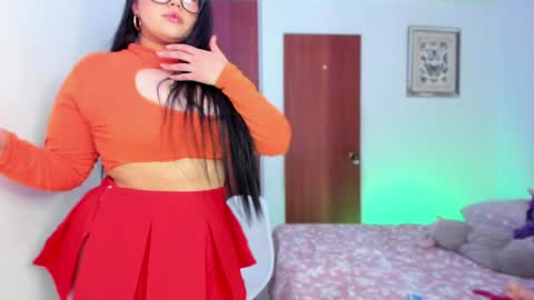 Snapshot of cherries_and_wine_ chatting on 9, 1, 2025 cherries_and_wine_ online show from 9, 1, 2025