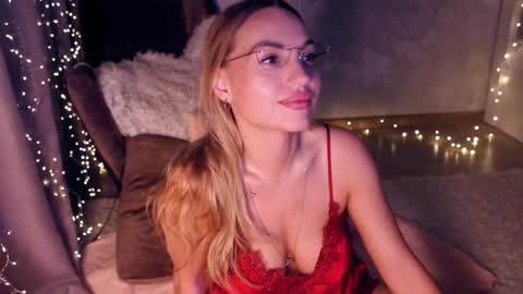 Snapshot of cherry_bomb19 chatting on 11, 4, 2026 CherryBomb online show from 11, 4, 2026
