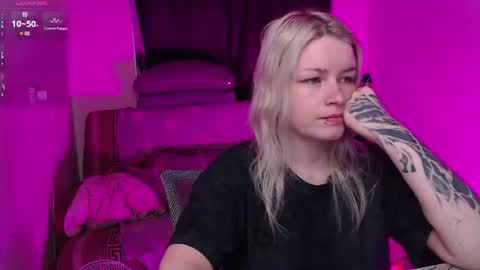 Snapshot of cherry_night666 chatting on 8, 7, 2026 Morty online show from 8, 7, 2026