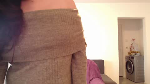 Snapshot of cherry_pie95 chatting on 4, 1, 2025 Sherry online show from 4, 1, 2025