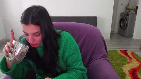 Snapshot of cherry_pie95 chatting on 4, 2, 2025 Sherry online show from 4, 2, 2025