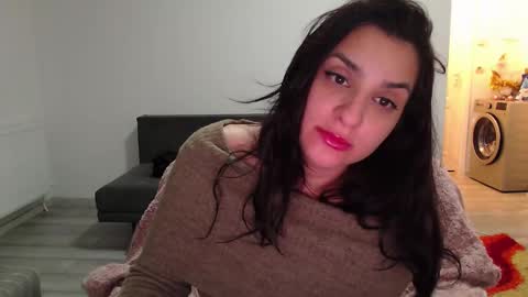 Snapshot of cherry_pie95 chatting on 6, 3, 2025 Sherry online show from 6, 3, 2025
