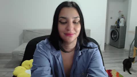 Snapshot of cherry_pie95 chatting on 9, 9, 2025 Sherry online show from 9, 9, 2025