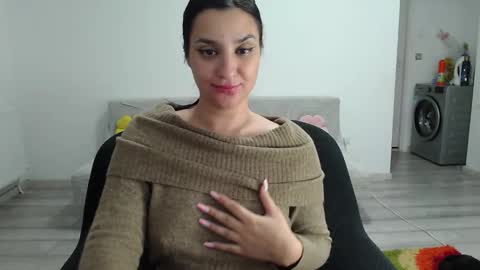 Snapshot of cherry_pie95 chatting on 17, 10, 2025 Sherry online show from 17, 10, 2025