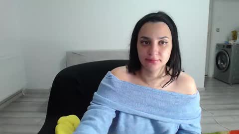 Snapshot of cherry_pie95 chatting on 20, 10, 2025 Sherry online show from 20, 10, 2025