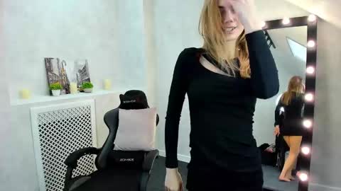 cherry_pr1ce online show from 12, 12, 2024