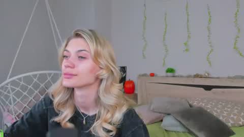 Snapshot of cherry_pr1ce chatting on 16, 7, 2026 cherry_pr1ce online show from 16, 7, 2026