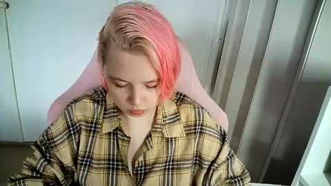 Snapshot of cherrybaby_0 chatting on 15, 6, 2026 cherrybaby_0 online show from 15, 6, 2026