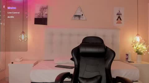 Snapshot of cherrybr_ chatting on 14, 2, 2025 Cherry Lady online show from 14, 2, 2025