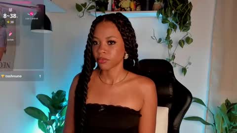 Snapshot of cherrybr_ chatting on 11, 9, 2025 Cherry Lady online show from 11, 9, 2025