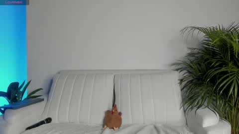Snapshot of cherrybr_ chatting on 2, 10, 2025 Cherry Lady online show from 2, 10, 2025