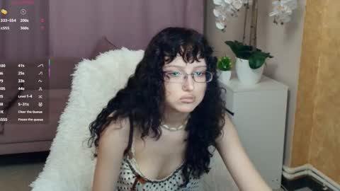 Snapshot of cherrylanding chatting on 31, 5, 2026 Isabel online show from 31, 5, 2026