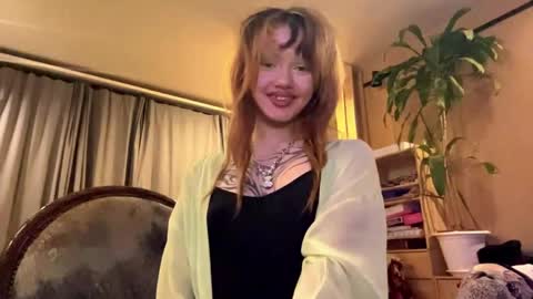 Snapshot of cherrylcornes chatting on 15, 5, 2026 Nika online show from 15, 5, 2026