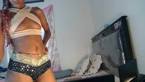 Snapshot of chessybee chatting on 1, 3, 2026 chessybee online show from 1, 3, 2026