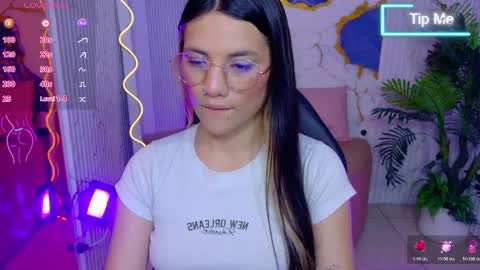 Snapshot of chiara_tay chatting on 8, 6, 2026 Chiara online show from 8, 6, 2026