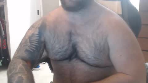 Snapshot of chicagoguy86 chatting on 6, 4, 2026 Chicagoguy86 aka Benny Cooper online show from 6, 4, 2026