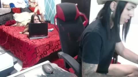 Snapshot of chico_explosivo chatting on 17, 9, 2025 chico_explosivo online show from 17, 9, 2025