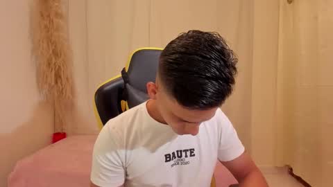 chicos_sexy online show from 18, 1, 2026