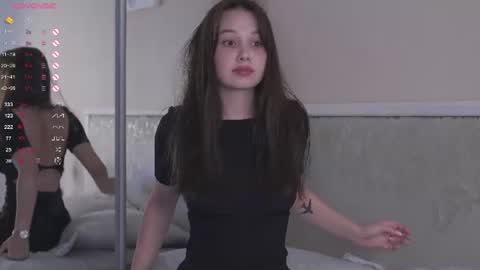 Snapshot of chillgirlll chatting on 6, 7, 2026 Nicole online show from 6, 7, 2026