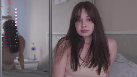 Snapshot of chillgirlll chatting on 12, 7, 2026 Nicole online show from 12, 7, 2026