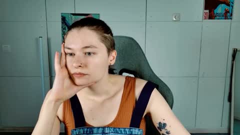 Snapshot of chillsnail_bro chatting on 8, 2, 2026 Bella online show from 8, 2, 2026