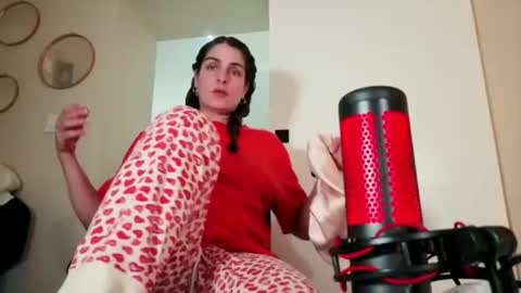 Snapshot of chillwithcamii chatting on 24, 4, 2026 yoursensualparadise online show from 24, 4, 2026