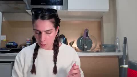 Snapshot of chillwithcamii chatting on 28, 4, 2026 yoursensualparadise online show from 28, 4, 2026