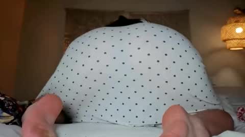Snapshot of chillwithcamii chatting on 9, 5, 2026 yoursensualparadise online show from 9, 5, 2026