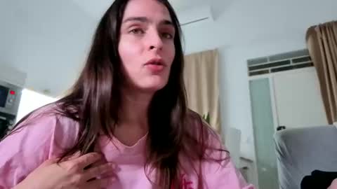 Snapshot of chillwithcamii chatting on 31, 5, 2026 yoursensualparadise online show from 31, 5, 2026