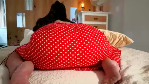 Snapshot of chillwithcamii chatting on 5, 6, 2026 yoursensualparadise online show from 5, 6, 2026