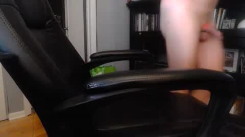 Snapshot of chiphoneman chatting on 9, 9, 2025 chiphoneman online show from 9, 9, 2025