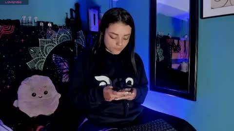 Chloeallennn  online show from 3, 5, 2026