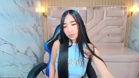 Snapshot of chloe__r chatting on 13, 7, 2026 chole online show from 13, 7, 2026