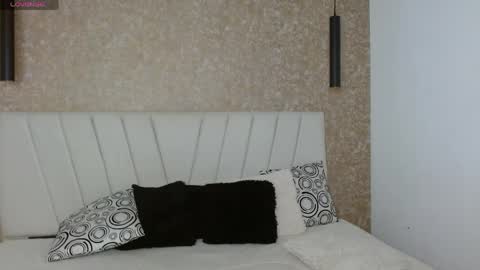 Abby 19 years online show from 19, 4, 2026