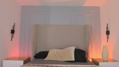 Chloe online show from 6, 3, 2026