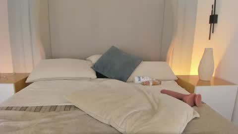 Snapshot of chloe_dee_ chatting on 11, 5, 2026 Chloe online show from 11, 5, 2026