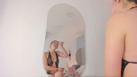 Snapshot of chloe_dee_ chatting on 27, 5, 2026 Chloe online show from 27, 5, 2026