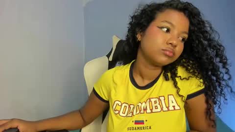 Snapshot of chloe_evans21 chatting on 12, 2, 2025 chloe online show from 12, 2, 2025