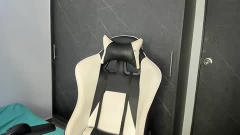 chloe online show from 15, 3, 2026