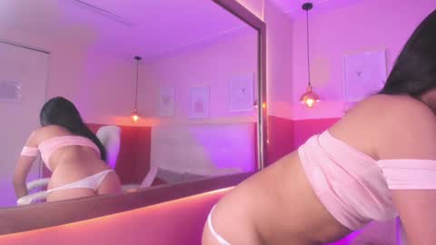 Snapshot of chloe_fischer chatting on 22, 1, 2025 Chloe online show from 22, 1, 2025