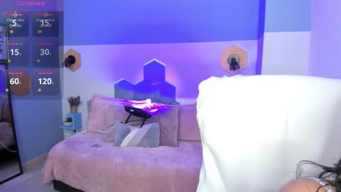 Snapshot of chloe_fischer chatting on 13, 9, 2025 Chloe online show from 13, 9, 2025