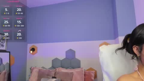 Snapshot of chloe_fischer chatting on 28, 10, 2025 Chloe online show from 28, 10, 2025