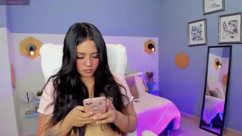 Snapshot of chloe_fischer chatting on 26, 11, 2025 Chloe online show from 26, 11, 2025