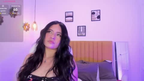 Snapshot of chloe_fischer chatting on 24, 4, 2026 Chloe online show from 24, 4, 2026
