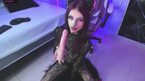chloe_jacksonn online show from 10, 10, 2025