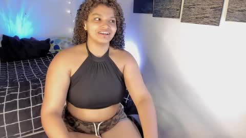 Snapshot of chloe_kisses chatting on 24, 4, 2026 chloe_kisses online show from 24, 4, 2026