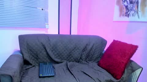 Snapshot of chloe_madisson chatting on 18, 1, 2025 chloe online show from 18, 1, 2025